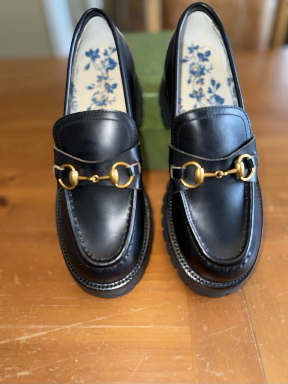GUCCI Cordovan Lux Lug Sole Black Gold Horsebit Bee Loafers EU 40.5 Luxury Chic - Picture 4 of 12